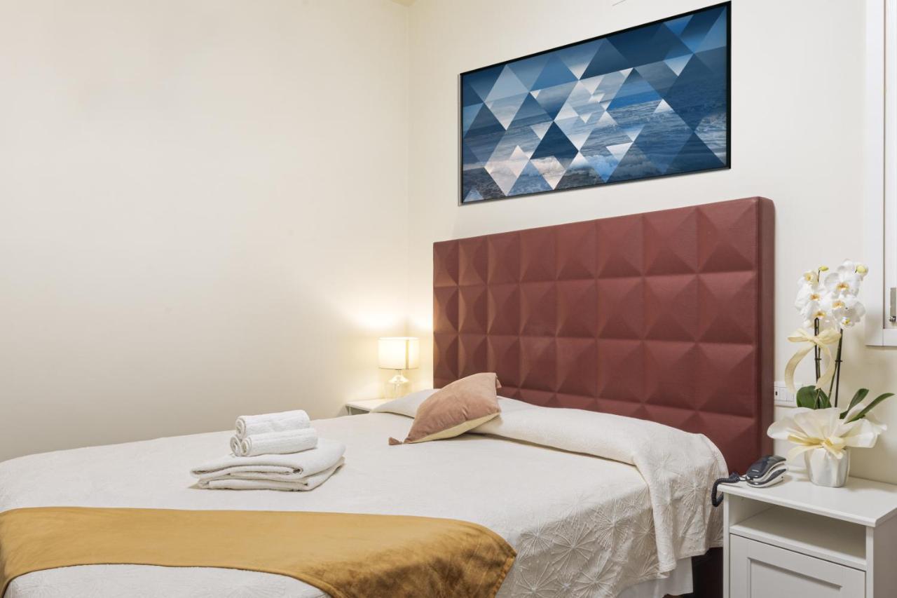 Hotel Villa Pigalle Тецце-суль-Брента Экстерьер фото