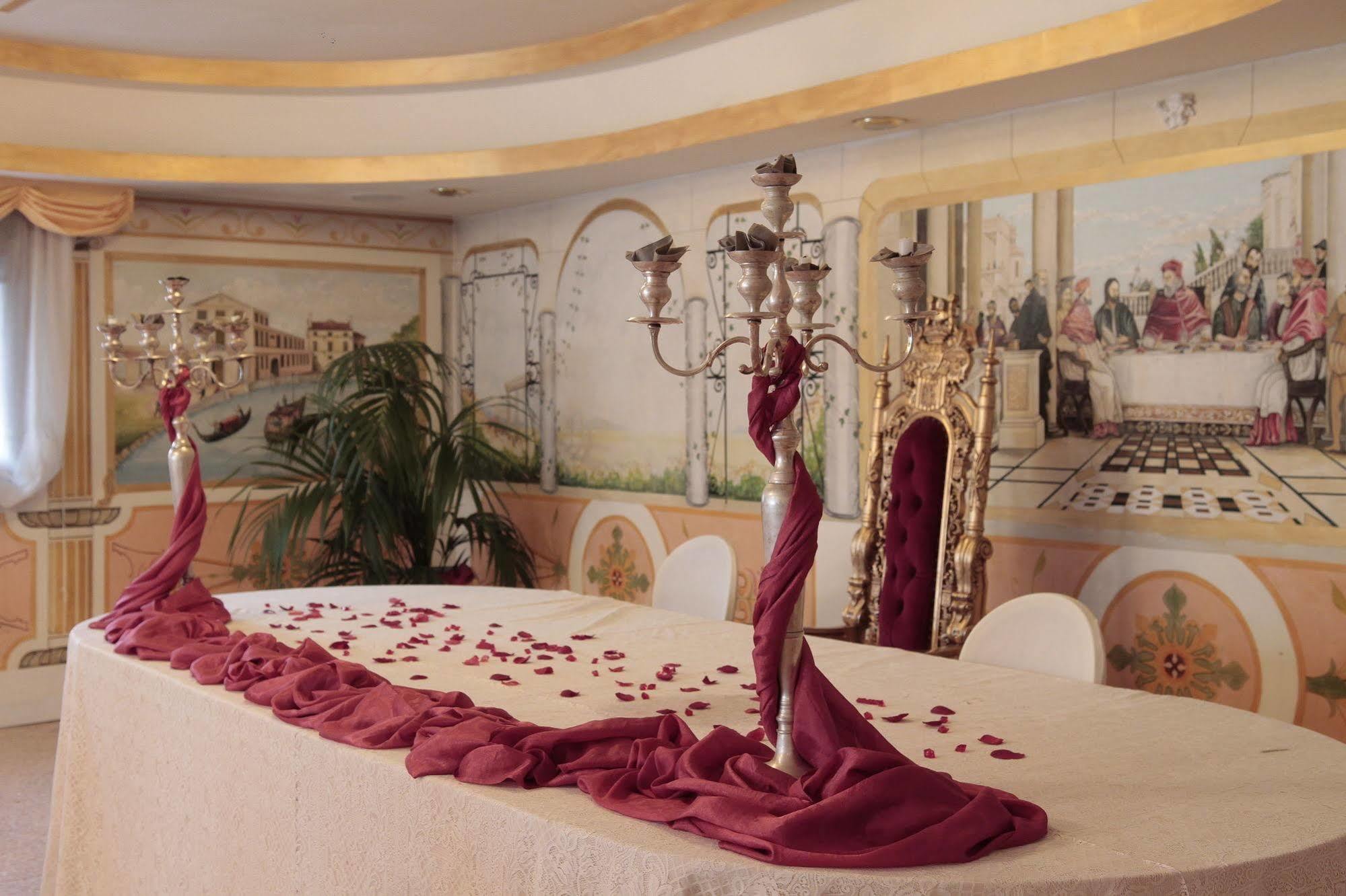 Hotel Villa Pigalle Тецце-суль-Брента Экстерьер фото